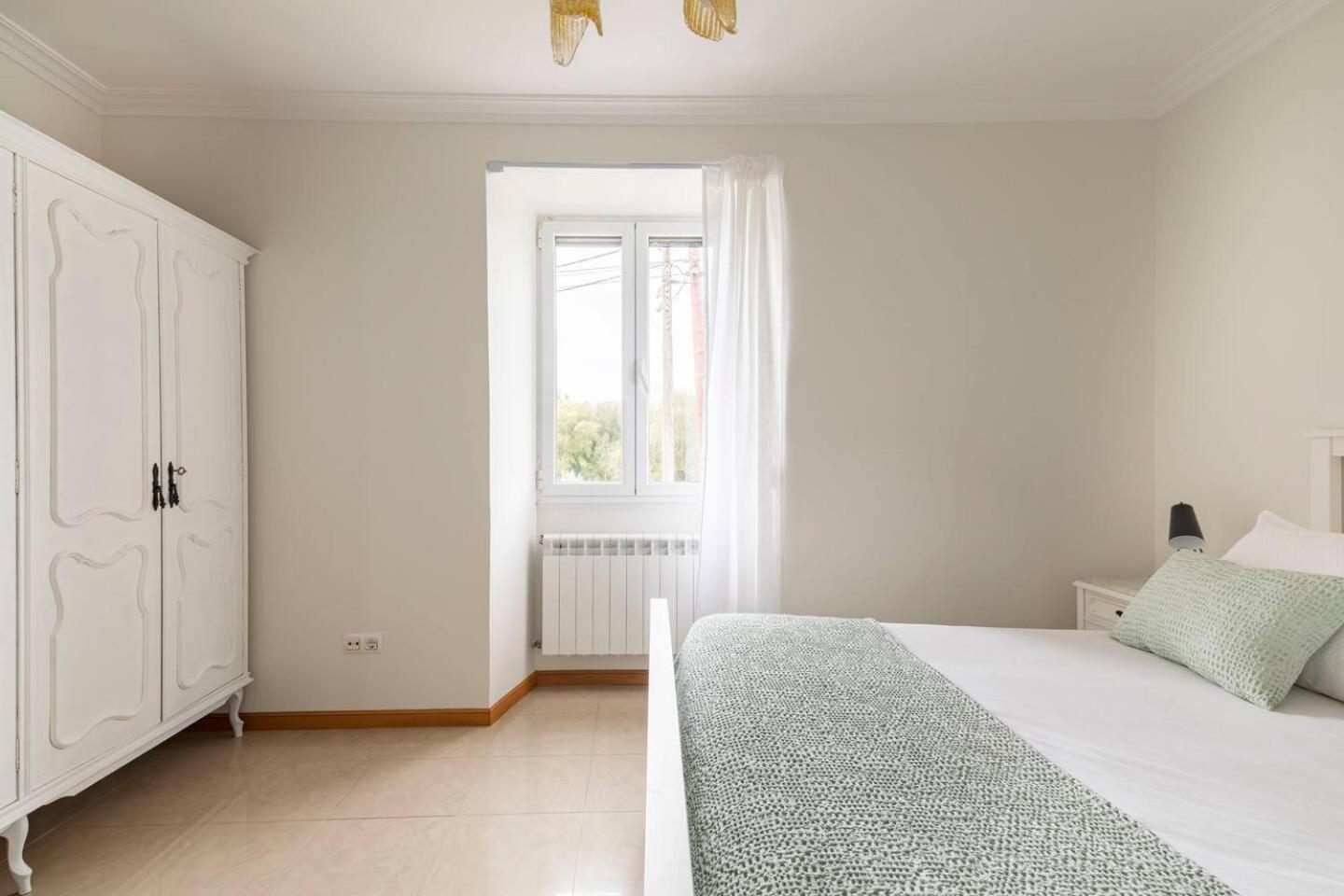 Galihost - Casa Con Enorme Jardin En Cambadosヴィラ エクステリア 写真
