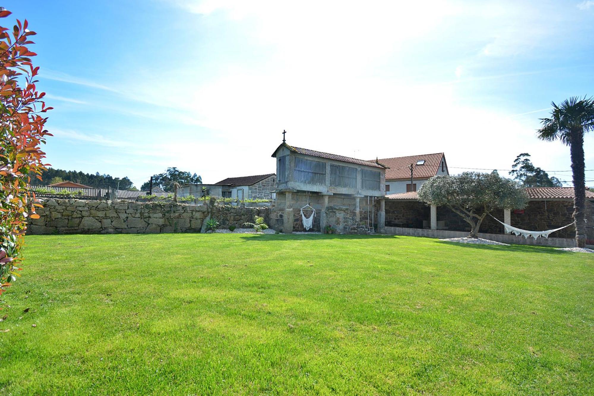 Galihost - Casa Con Enorme Jardin En Cambadosヴィラ エクステリア 写真